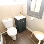 Burnt Mill בית נופש *